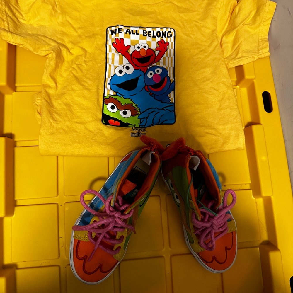 Vans Sesame Street shirt&shoes